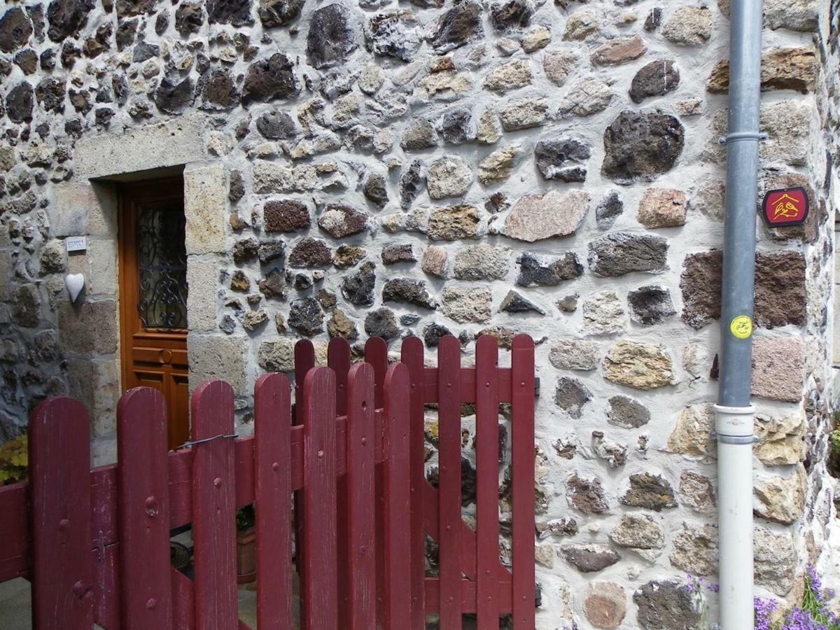 Le Cabanon Bed and Breakfast Thueyts Rum bild